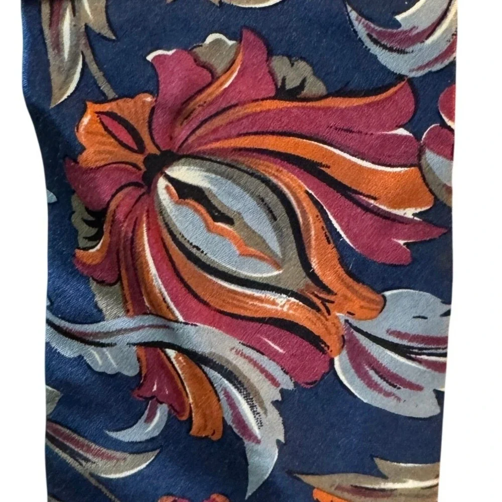 Countess‎ Mara Mens Silk Tie Blue Floral Botanical Pattern Made in USA Vintage